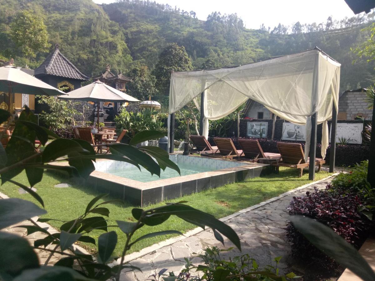 Bunbulan Hill And * Kintamani (Bali)